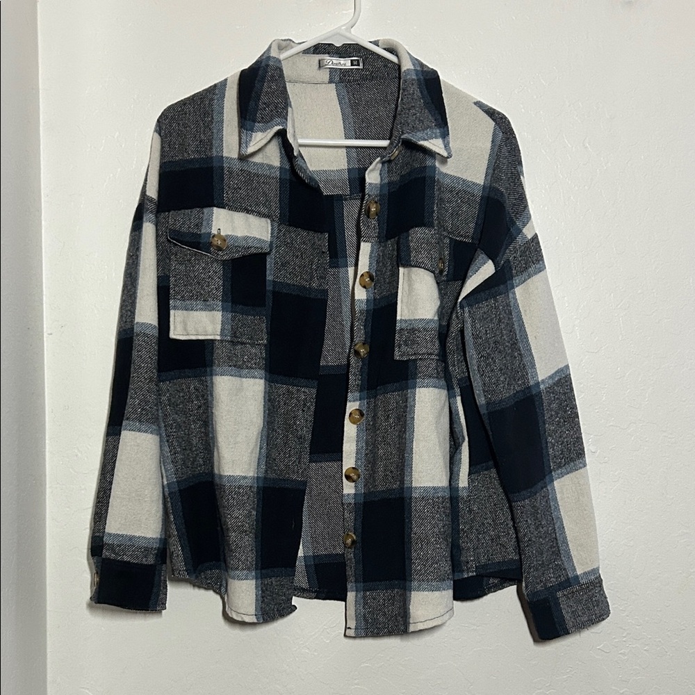 Lightweight Blue and white boyfriend flannel shacket - Picture 2 of 5